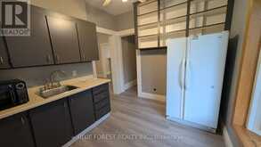 867 QUEENS AVENUE | London Ontario | Slide Image Nine