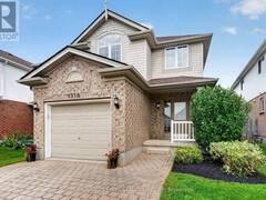 1318 BLACKMAPLE DRIVE London Ontario, N5Y 5V4