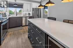 366 BURLINGTON CRESCENT | London Ontario | Slide Image Eight
