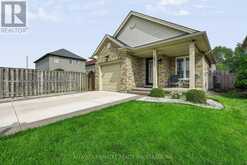2871 MEADOWGATE BOULEVARD | London Ontario | Slide Image Four