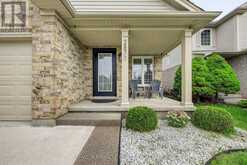 2871 MEADOWGATE BOULEVARD | London Ontario | Slide Image Seven