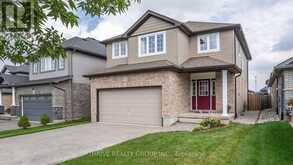 2695 FOXBEND LINK | London Ontario | Slide Image Two