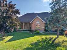 19 WOODLAND DRIVE | Komoka Ontario | Slide Image Two