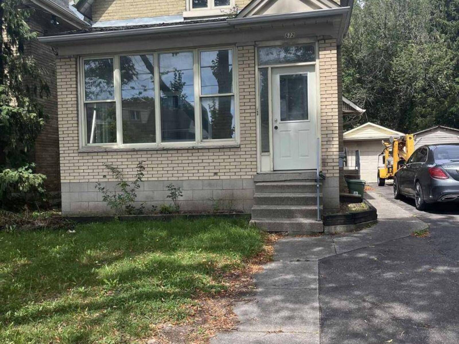 572 OXFORD STREET E, London, Ontario N5Y 3J1
