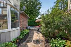 5 MARTINET AVENUE | London Ontario | Slide Image Thirty-five