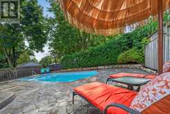 5 MARTINET AVENUE | London Ontario | Slide Image Thirty-six