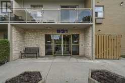 1005 - 931 WONDERLAND ROAD S | London Ontario | Slide Image Three