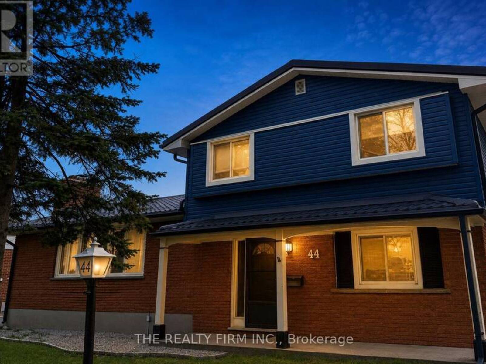 44 EBURY PLACE, London, Ontario N6C 4V4