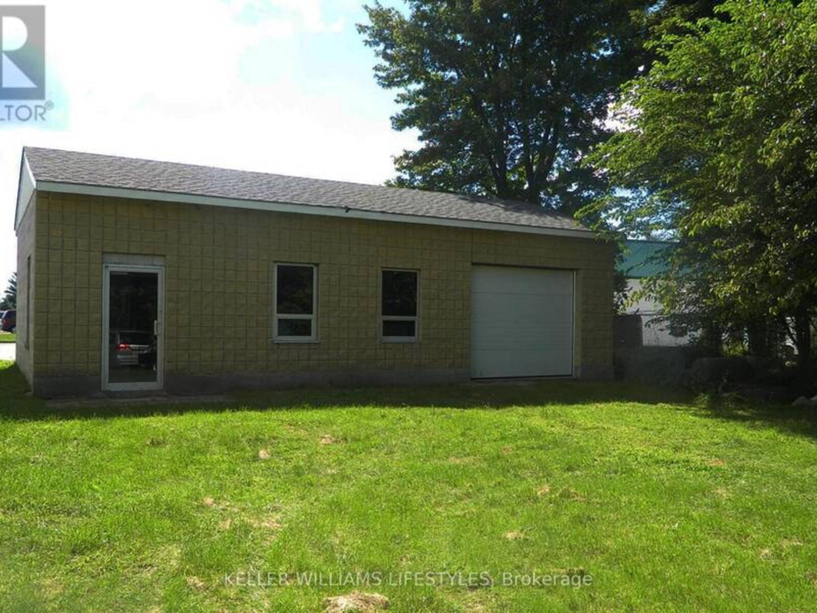 1A YORK STREET, Newbury, Ontario N0L 1Z0