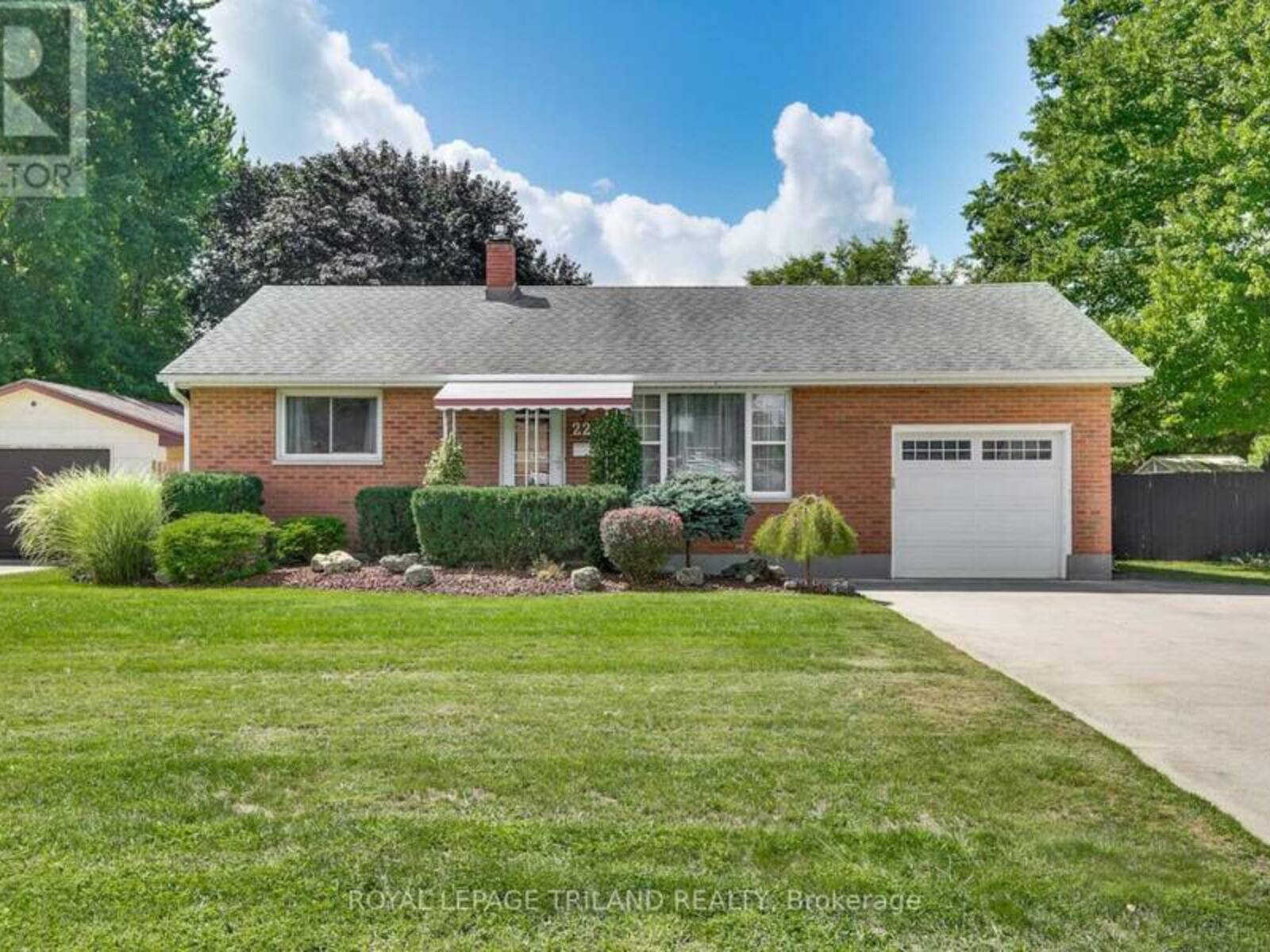 224 MCKELLAR STREET, Strathroy-Caradoc, Ontario N7G 2Y5