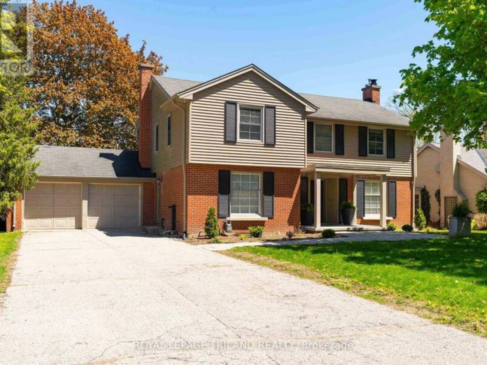 1104 THE PARKWAY, London, Ontario N6A 2X3