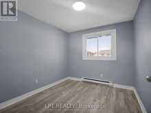 100 - 51 SHOLTO DRIVE | London Ontario | Slide Image Seventeen