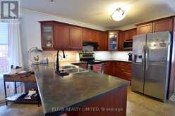 30 PEACH TREE BOULEVARD | St. Thomas Ontario | Slide Image Ten