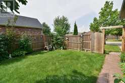 30 PEACH TREE BOULEVARD | St. Thomas Ontario | Slide Image Thirty-two