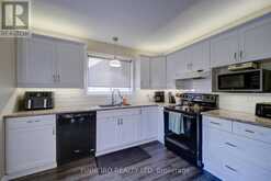 42 HICKORY BOULEVARD W | Strathroy-Caradoc Ontario | Slide Image Ten