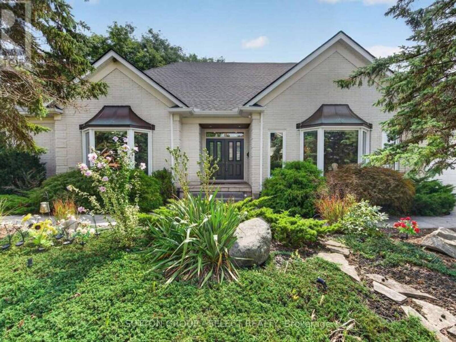 173 WHITEACRES DRIVE, London, Ontario N6G 4N2