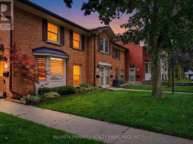 7 ARBOUR GLEN CRESCENT London Ontario, N5Y 1Z9 - 2 Bedrooms Condo For Sale