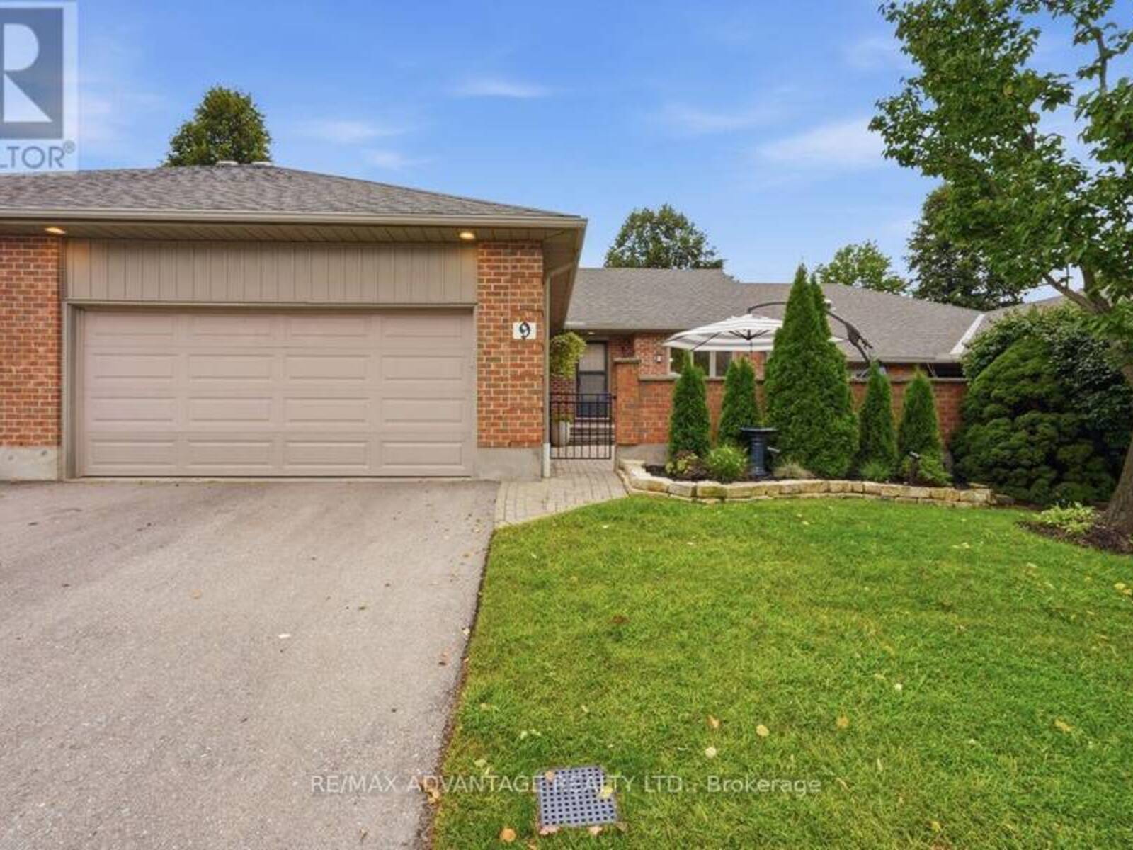 9 - 2 CADEAU TERRACE, London, Ontario N6K 4G1