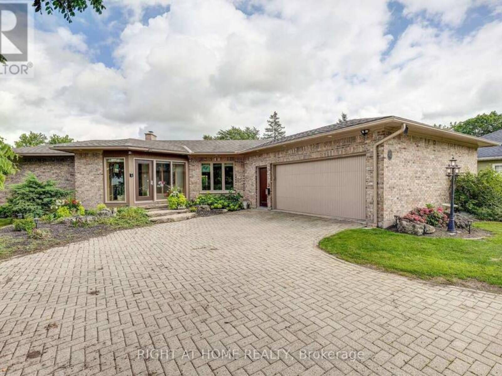 41 GOSHEN STREET S, Bluewater, Ontario N0M 1T0