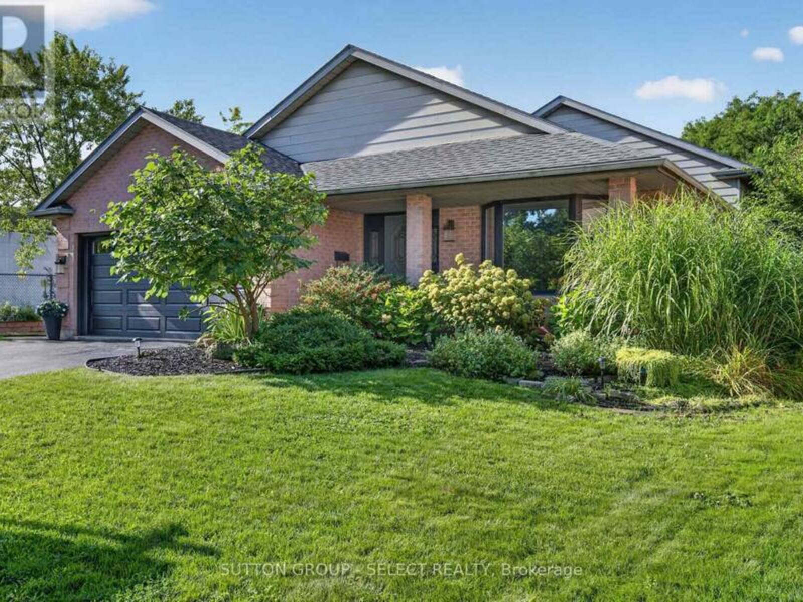 165 WHISPERWOOD AVENUE, London, Ontario N6K 4C6