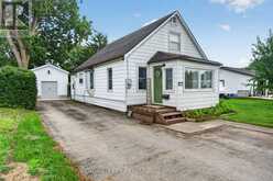 422 METCALFE STREET W | Strathroy-Caradoc Ontario | Slide Image One