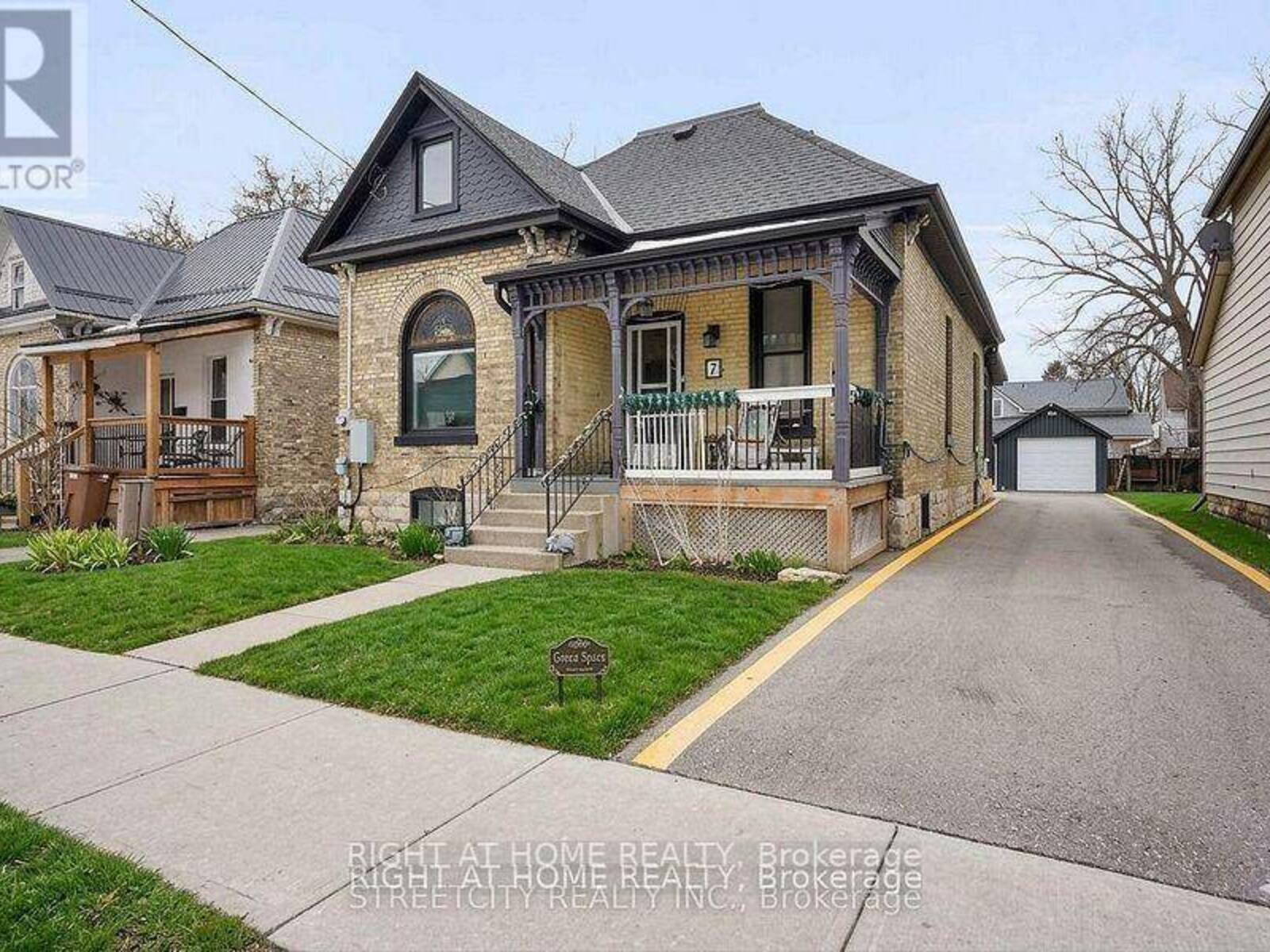 7 MYRTLE STREET, St. Thomas, Ontario N5R 2E6