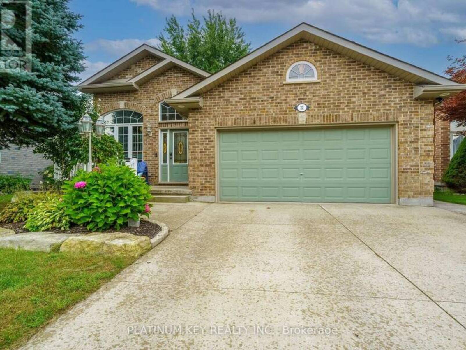 22 RIDGE STREET, Strathroy-Caradoc, Ontario N7G 4J9