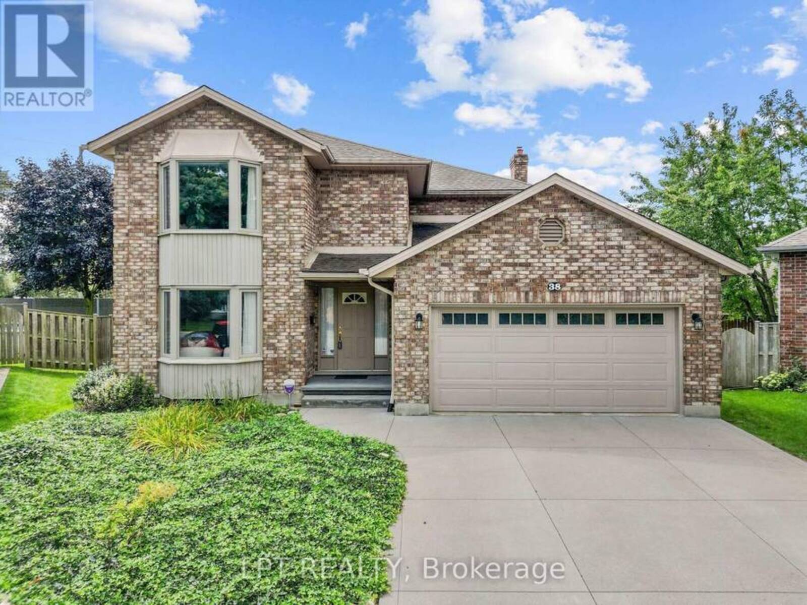 38 STONEYCREEK PLACE, London, Ontario N5X 3X4