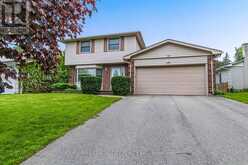 10 RUNNYMEDE CRESCENT | London Ontario | Slide Image Two