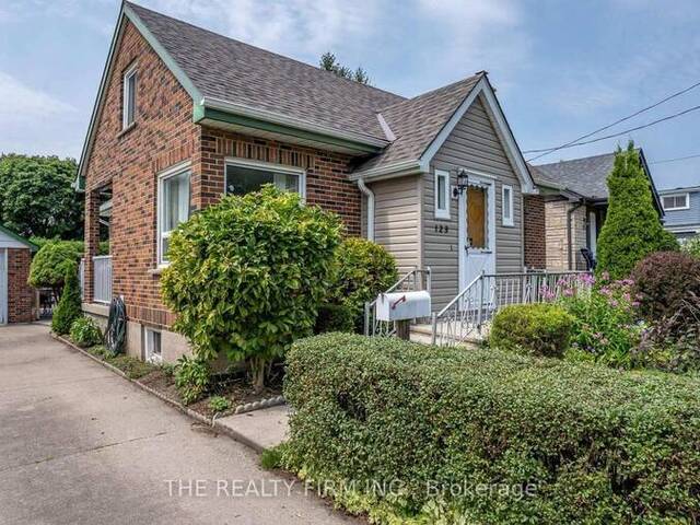 123 ELLIOTT STREET London Ontario, N5Y 2E8 - 4 Bedrooms Home For Sale