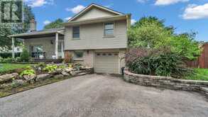47 ALAYNE CRESCENT | London Ontario | Slide Image Two
