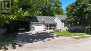 43 CANAAN STREET | Strathroy-Caradoc Ontario | Slide Image Three