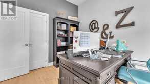 2400 RED THORNE AVENUE | London Ontario | Slide Image Ten