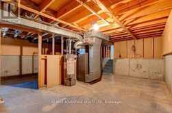 9 CAMELOT CRESCENT | London Ontario | Slide Image Forty-two