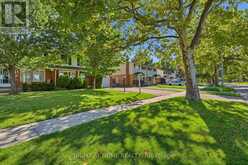 724 NOTRE DAME DRIVE | London Ontario | Slide Image Three