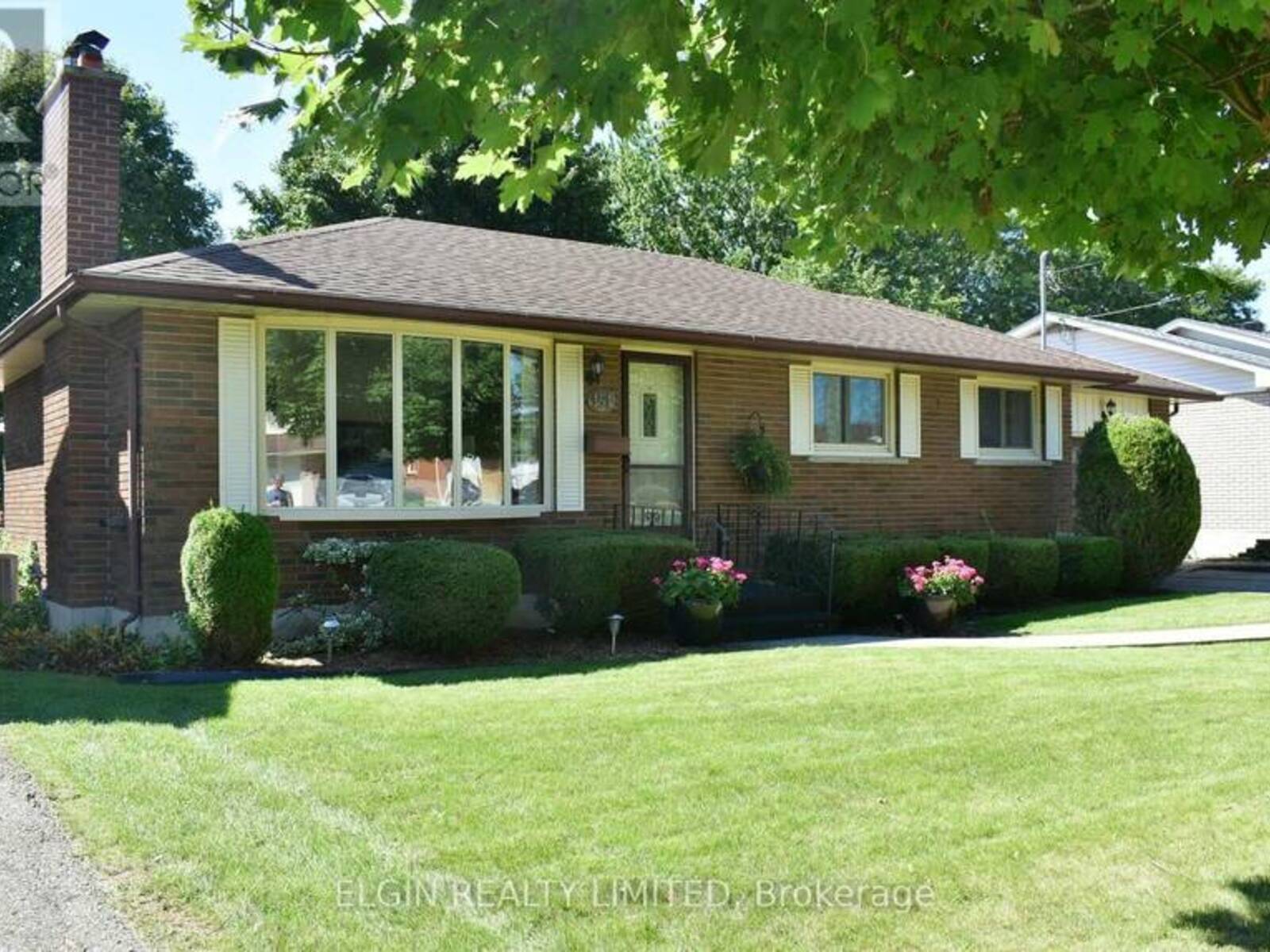 181 LOCUST STREET, St. Thomas, Ontario N5R 2C8