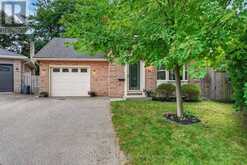 34 COMOX COURT | London Ontario | Slide Image Two