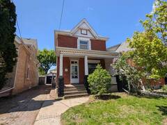 23 HYATT AVENUE London Ontario, N5Z 1Y6