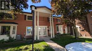 36 ARBOUR GLEN CRESCENT | London Ontario | Slide Image One