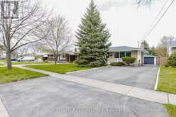 476 BUNTING ROAD | St. Catharines Ontario | Slide Image Three