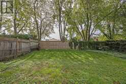 31 YEW TREE GARDENS | London Ontario | Slide Image Thirty-one