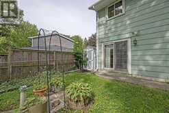 31 YEW TREE GARDENS | London Ontario | Slide Image Thirty-four