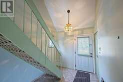 31 YEW TREE GARDENS | London Ontario | Slide Image Six