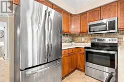 704 HOMEVIEW ROAD | London Ontario | Slide Image Sixteen