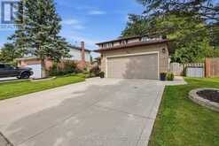 704 HOMEVIEW ROAD | London Ontario | Slide Image Two