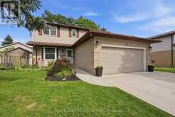 704 HOMEVIEW ROAD | London Ontario | Slide Image Three