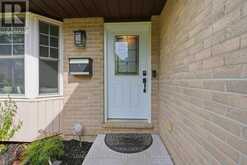 704 HOMEVIEW ROAD | London Ontario | Slide Image Four