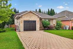 59 QUEENSWAY DRIVE | Strathroy-Caradoc Ontario | Slide Image Four