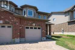 27 LEESBORO TRAIL | Thorndale Ontario | Slide Image Four
