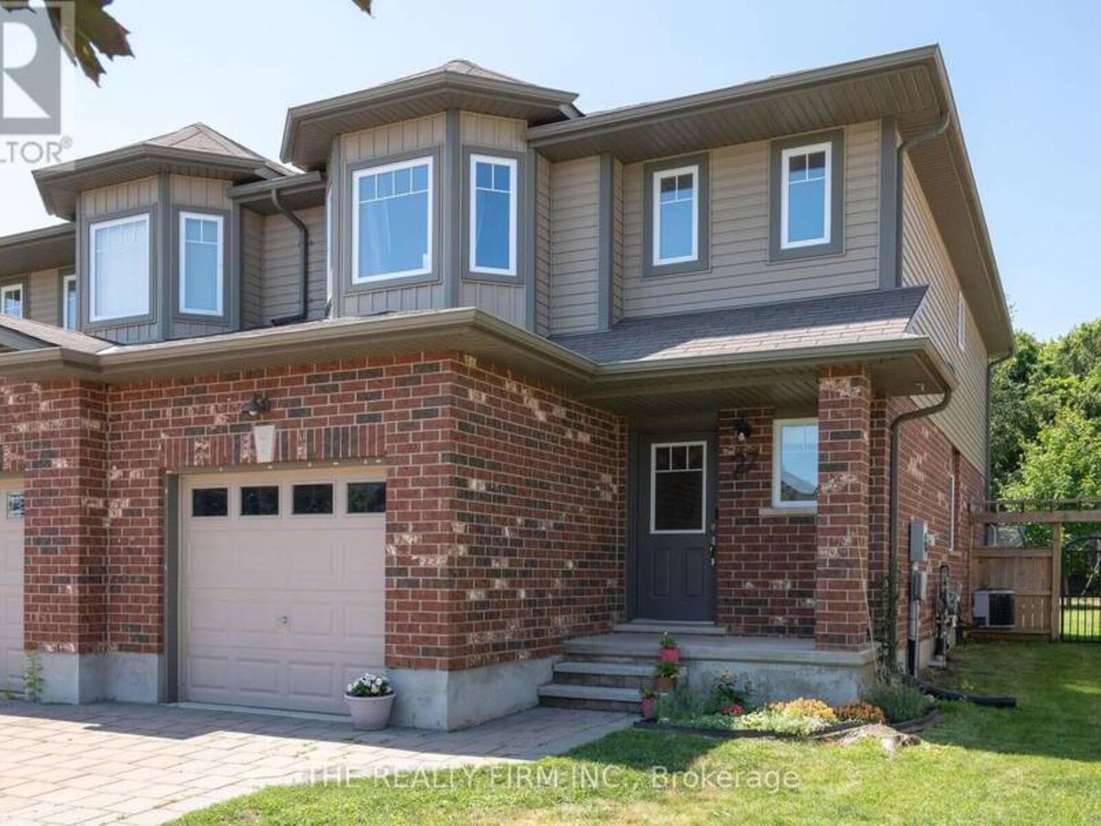 27 LEESBORO TRAIL, Thorndale, Ontario N0M 2P0